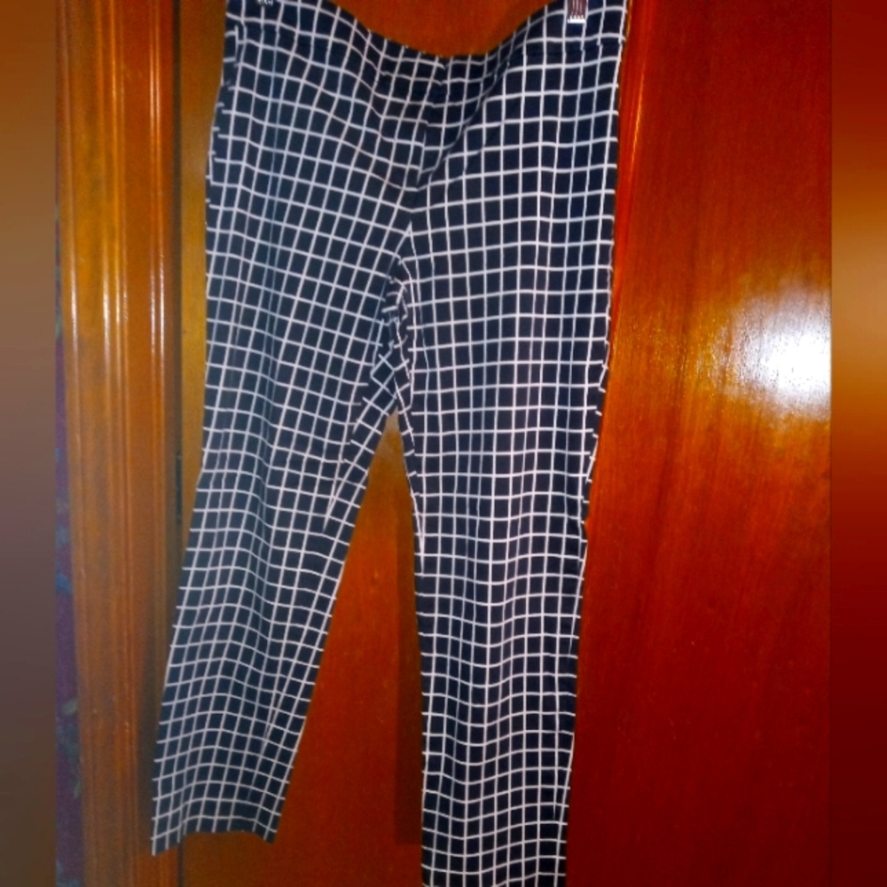 Ann Taylor Black and White Grid Pattern Pants